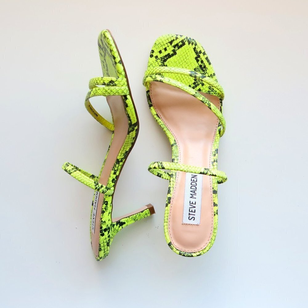 Steve Madden Neon Green Snakeskin Strappy Mule Kitten Heels / Sandals / Shoes